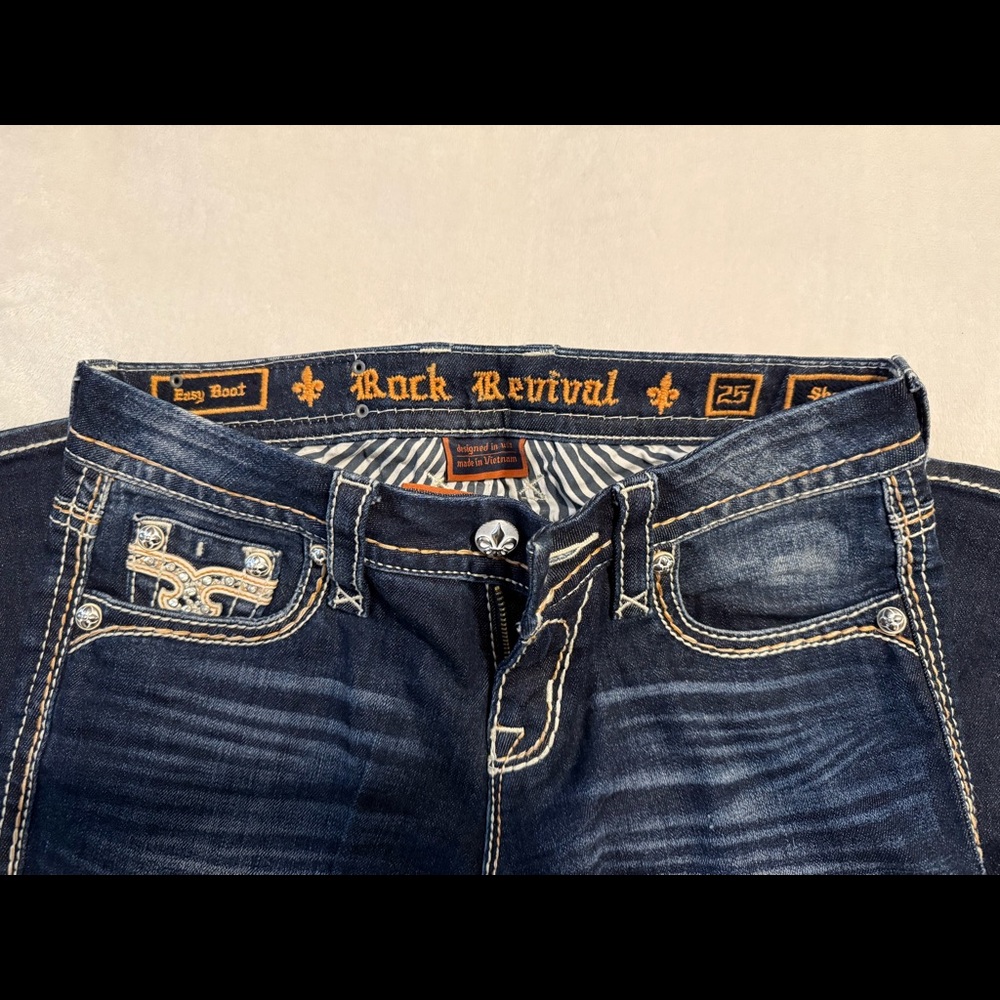 Rock Revival Jeans - Picture 4 of 4